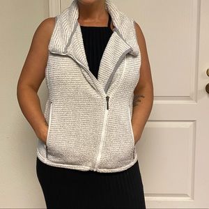 Patagonia Fuzzy Zip Vest with pockets